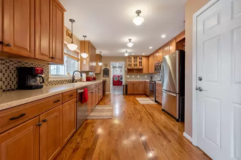 Entry Way - 409 Whispering Pines Rd, Max Meadows, VA 24360 photo 3 of 9