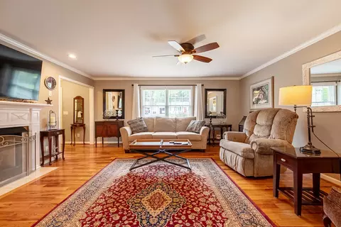 Living - 409 Whispering Pines Rd, Max Meadows, VA 24360 photo 2 of 6