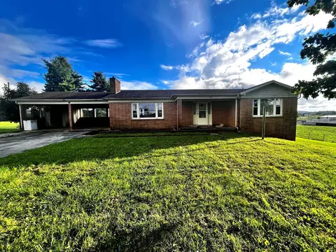 130 Skyview Dr, Fancy Gap, VA 24328 photo 1