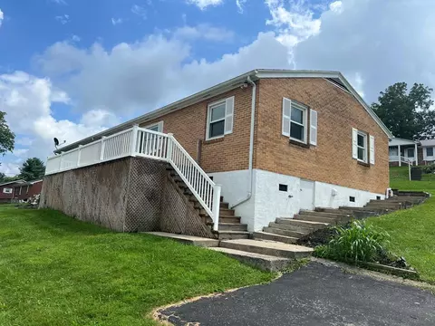 175 Steeles Ln, Tazewell, VA 24651