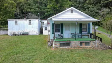 1519 E Main St, Saltville, VA 24370