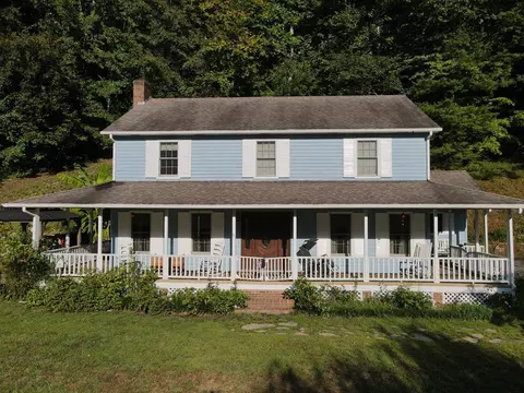 1126 Savannah St, Big Rock, VA 24603