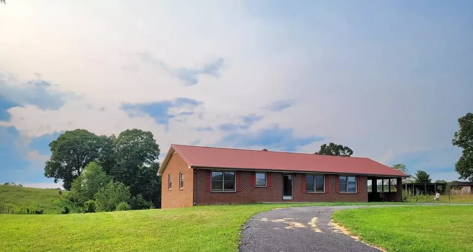Exterior - 3417 Virgil H Goode Hwy, Rocky Mount, VA 24151 photo 2 of 6