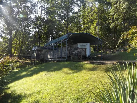 4 Starview Ln, Galax, VA 24333