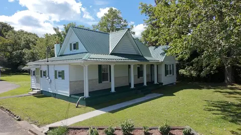 158 Slemp Creek Rd, Sugar Grove, VA 24375