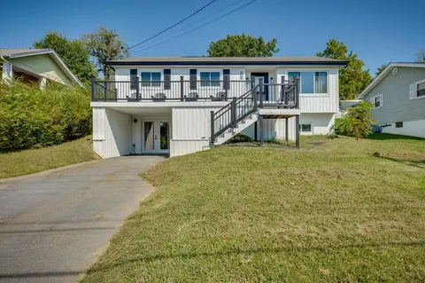 2413 Catherine St, Bristol, VA 24201