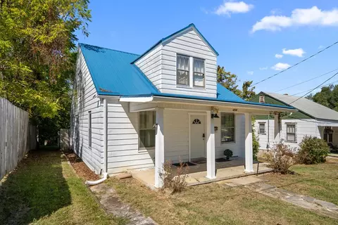 414 S Madison Ave, Pulaski, VA 24301