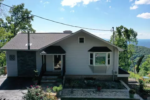 727 Cascade Trl, Fancy Gap, VA 24328