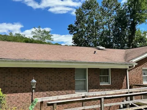 Exterior - 199 Bluejay St, Cedar Bluff, VA 24609 photo 7 of 14