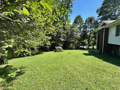 Exterior - 199 Bluejay St, Cedar Bluff, VA 24609 photo 12 of 14