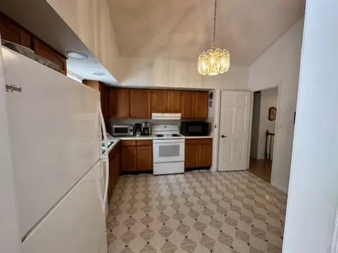 Kitchen - 199 Bluejay St, Cedar Bluff, VA 24609 photo 3 of 3