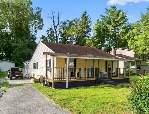 802 1st St # E, Richlands, VA 24641