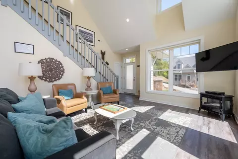 Living - 4200 Clarks Ferry Rd, Draper, VA 24324 photo 3 of 4