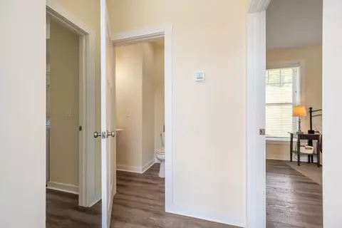 Entry Way - 4200 Clarks Ferry Rd, Draper, VA 24324 photo 2 of 4