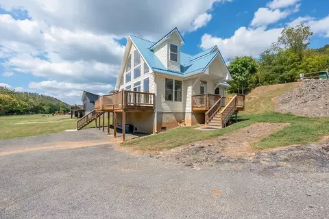 Exterior - 4200 Clarks Ferry Rd, Draper, VA 24324 photo 3 of 21
