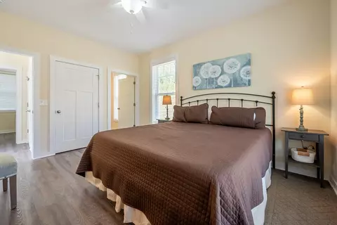 Bedroom - 4200 Clarks Ferry Rd, Draper, VA 24324 photo 4 of 8