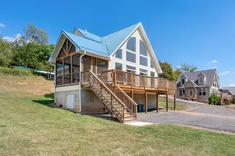 Exterior - 4200 Clarks Ferry Rd, Draper, VA 24324 photo 12 of 21