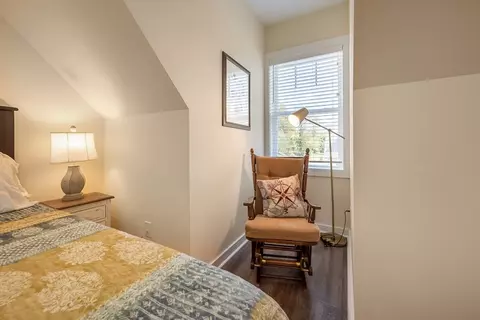 Bedroom - 4200 Clarks Ferry Rd, Draper, VA 24324 photo 7 of 8