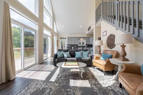 Living - 4200 Clarks Ferry Rd, Draper, VA 24324 photo 2 of 4
