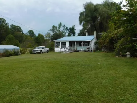 297 Parkside Dr, Fancy Gap, VA 24328