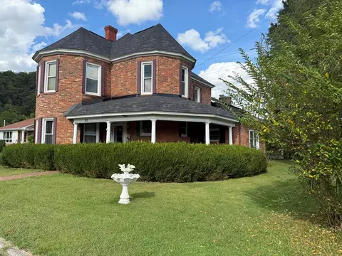 317 Fairfax Ave, Richlands, VA 24641