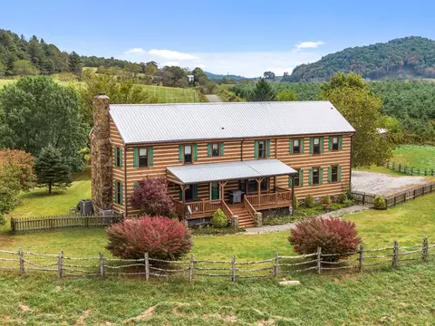 840 Carsonville Rd, Elk Creek, VA 24326
