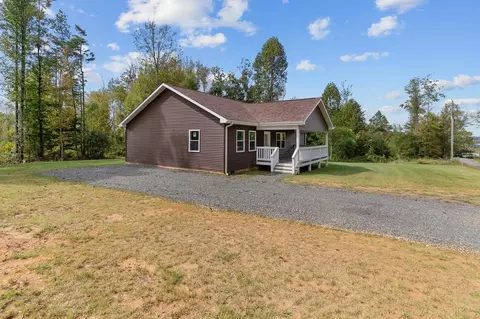 1177 Deer Ridge Rd, Hillsville, VA 24343