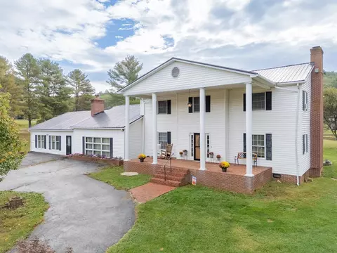 350 Valley View Ln, Bland, VA 24315