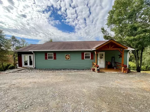 50 Benton Way, Fancy Gap, VA 24328