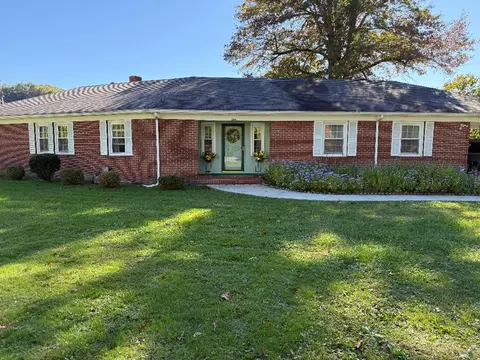 206 Altizer St, Richlands, VA 24641