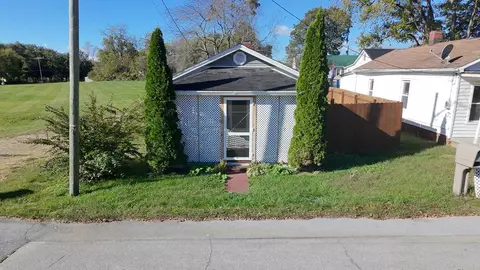 211 SW Butt St, Abingdon, VA 24210 photo 1