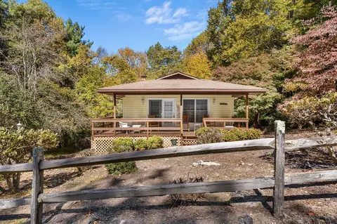36 Shawnee Trl, Fancy Gap, VA 24328 photo 1