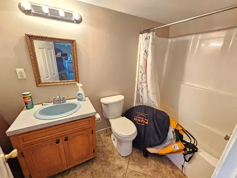 Bath - 306 Tower Rd, Galax, VA 24333 photo 1 of 2