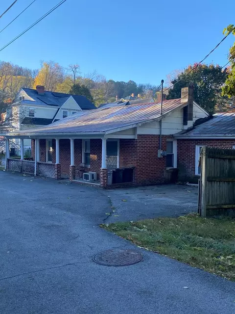 133 Wausau St, Tazewell, VA 24651