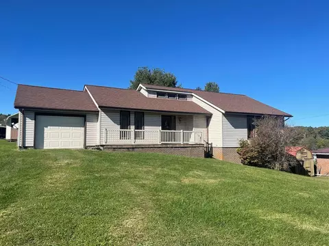 153 Ashley St, Pounding Mill, VA 24637 photo 1