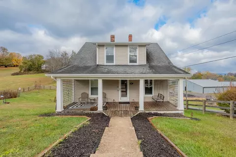 501 S Main St, Rural Retreat, VA 24368