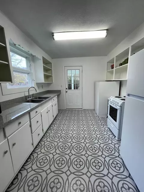 Kitchen - 523 Docie St, Damascus, VA 24236 photo 1 of 3
