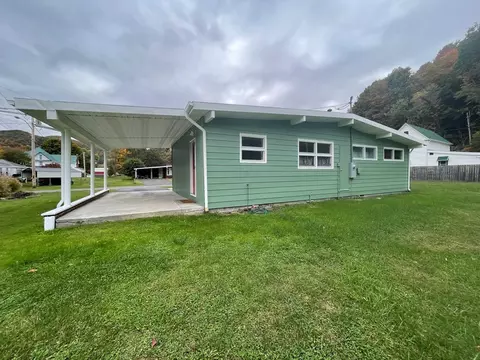 Exterior - 523 Docie St, Damascus, VA 24236 photo 15 of 15