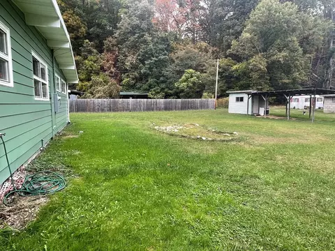Exterior - 523 Docie St, Damascus, VA 24236 photo 13 of 15