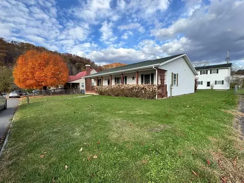 319 Floyd Ave, Richlands, VA 24641