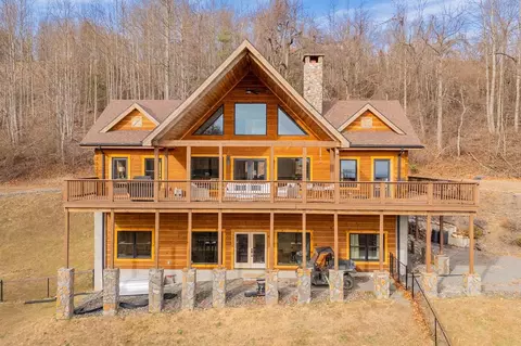 277 Cabin Ridge Trl, Fancy Gap, VA 24328