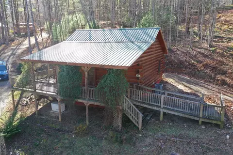 313 Current Loop, Hillsville, VA 24343 photo 1