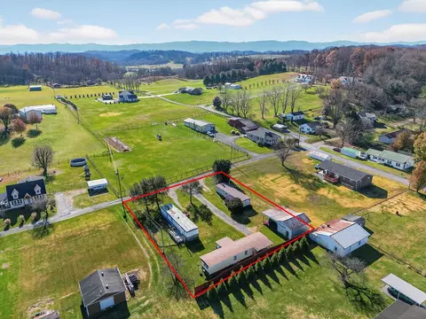 28497 Kenwood Dr, Meadowview, VA 24361