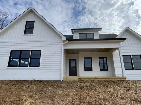 15840 Black Hollow Rd, Abingdon, VA 24210