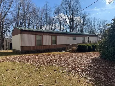 973 Apache Trl, Fancy Gap, VA 24328