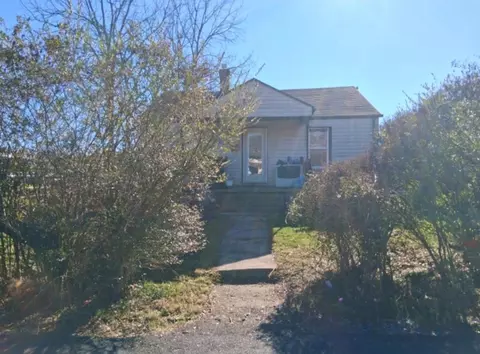 932 Duke St, Marion, VA 24354