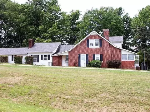 124 Collinstown Rd, Stuart, VA 24171