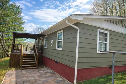 818 Buskill Ave, Richlands, VA 24641