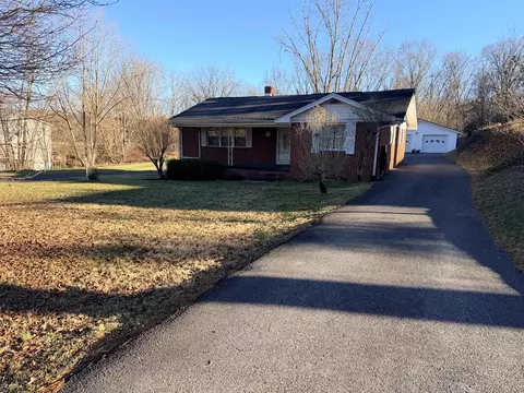 640 W Lee Hwy, Chilhowie, VA 24319