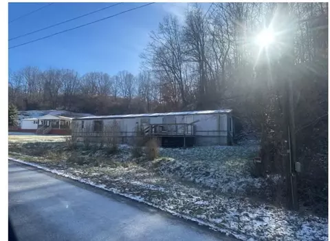 156 Oxford St, Richlands, VA 24641